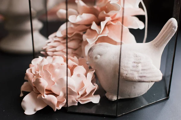 Una Composición Ornamental Flores Artificiales Decoración Del Hogar Decoración Para — Foto de Stock