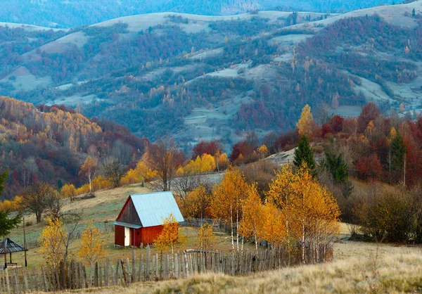 Autunno sulle montagne dei Carpazi — Foto Stock