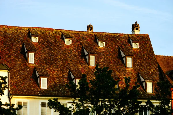 Red tile roofs of old buildings in historical center of Strasbou — Stock Photo, Image