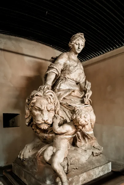Esculturas antigas no museu, Estrasburgo — Fotografia de Stock