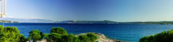 Широкий панорамный вид Адриатического моря в Хорватии — стоковое фото