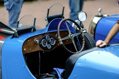 Editorial,16 September 2016: France: XXXIII Festival Enthousiast