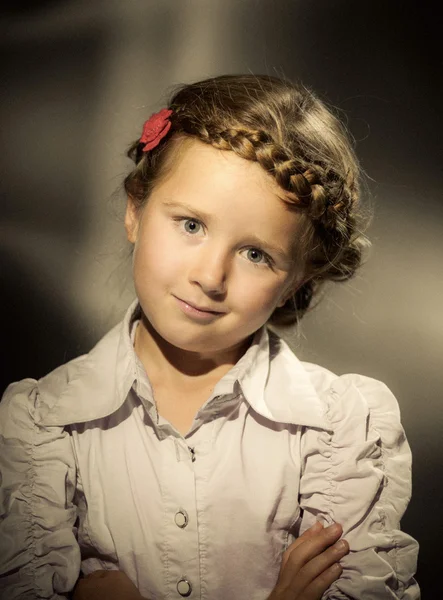 Expressive preschooler girl portrait in harcourt vintage style — Stock Photo, Image