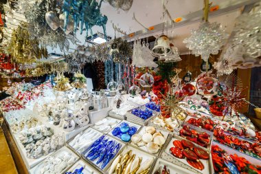 El yapımı Hatıra Eşyası ile geleneksel Noel Pazar