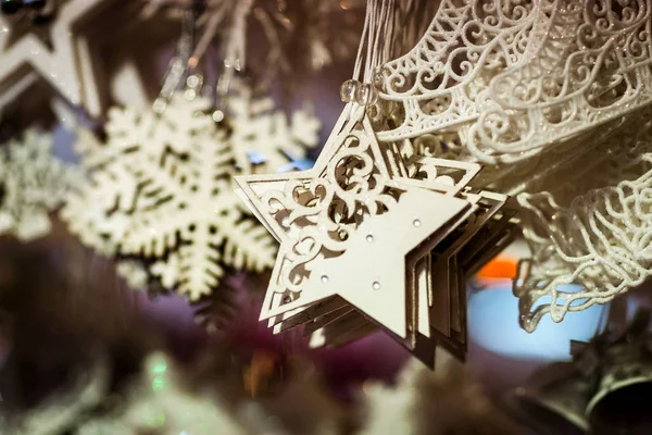 El yapımı Hatıra Eşyası ile geleneksel Noel Pazar