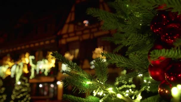 Decoración de Navidad en la calle antes del Año Nuevo — Vídeos de Stock