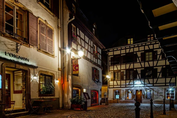 Editorial: 19 noviembre 2016: Estrasburgo, Francia. Calle de noche — Foto de Stock