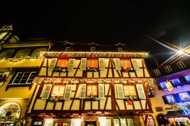 Harika, Colmar, Alsace, Fransa için Noel vurgulama. Viyadükler