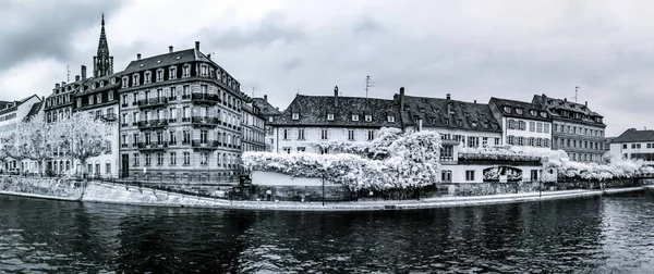 Strasbourg panoramic view from the riverside — Stock Photo, Image
