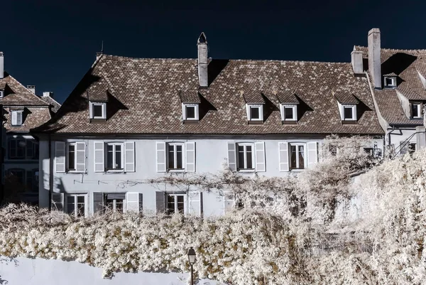 Strasbourg ulice infračervené zobrazení, panoráma města — Stock fotografie