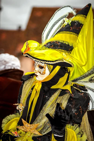 Editorial, 4 března 2017: Rosheim, Francie: Benátské karnevalové masky — Stock fotografie
