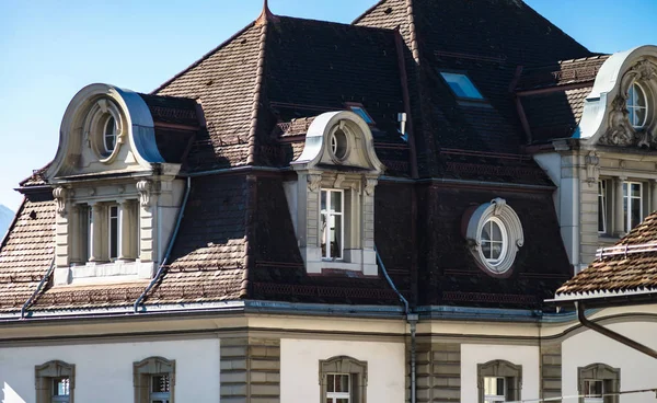 Klassiska staden arkitekturen av Schweiz street view — Stockfoto