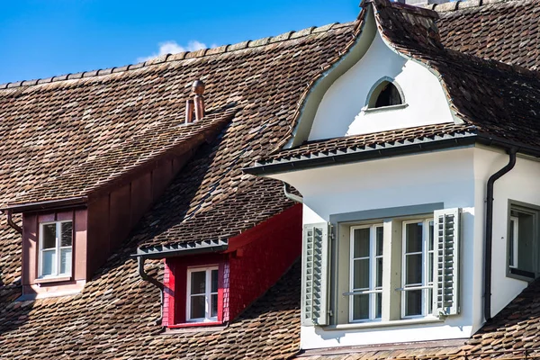 Arquitectura clásica de la ciudad de Suiza vista de calle —  Fotos de Stock