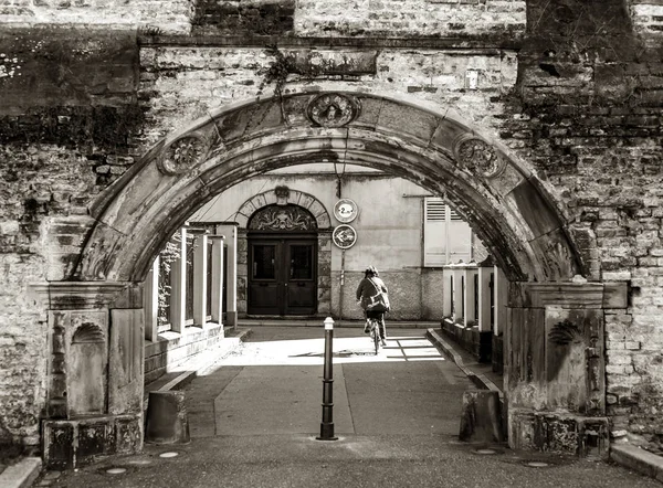 Antigo edifício histórico em Estrasburgo, França — Fotografia de Stock