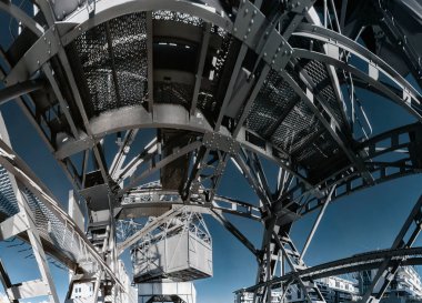 Strazburg anıt olarak eski metal Vinçler 