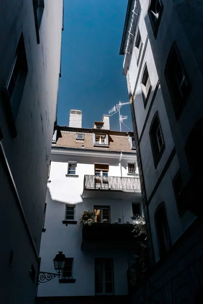 Centro histórico antigo de Estrasburgo vista infravermelha, conce turístico — Fotografia de Stock