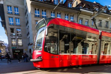 Redaksiyon: 25 Şubat 2017: Bern, İsviçre. Ce tramvay