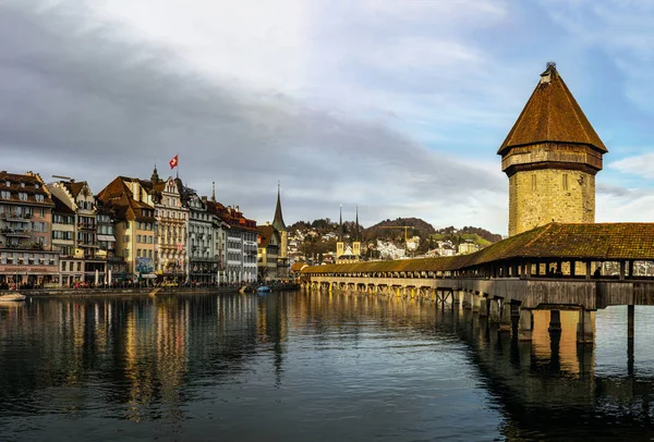 Editorial: 25 Februari 2017: Luzern, Swiss. Old pusat o — Stok Foto