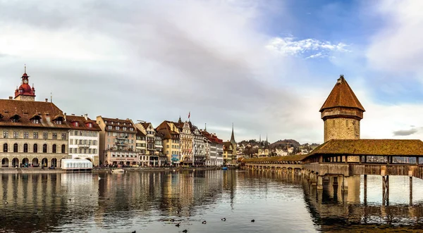 Editorial: 25 Februari 2017: Luzern, Swiss. Old pusat o — Stok Foto