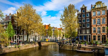 Redaksiyon: 7 Mayıs 2017: Amsterdam, Hollanda: Bahar güneşli bir günde
