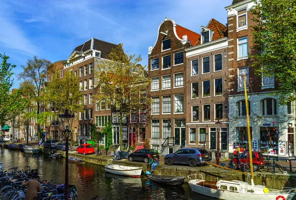 Editorial: 7 de mayo de 2017: Amsterdam, Holanda: Primavera de Europa — Foto de Stock