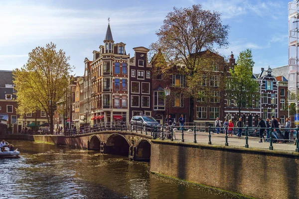 Editorial: 7 de mayo de 2017: Amsterdam, Holanda: Primavera de Europa — Foto de Stock