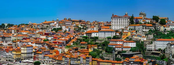 Redakce: 6. června 2017: Porto, Portugalsko. Letecký panoramatický pohled — Stock fotografie