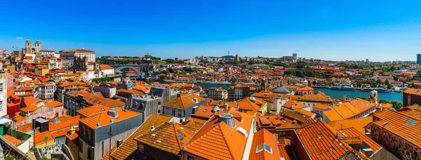 Od redakcji: 6 czerwca 2017: Porto, Portugalia. Panoramiczny widok z lotu ptaka — Zdjęcie stockowe