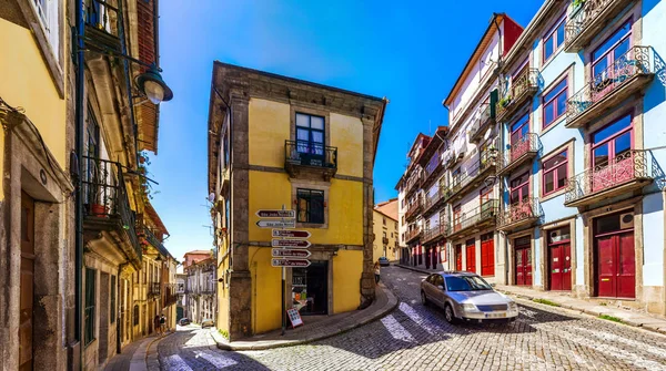 Colorful decorated facades of traditional portugal street, panor — Stock Photo, Image