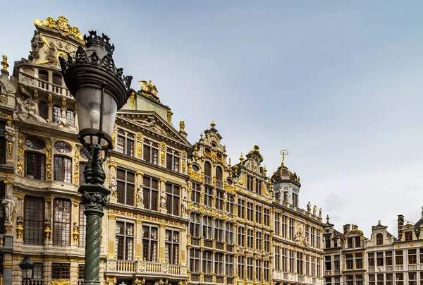 Архитектура Брюсселя, исторические здания и улицы — стоковое фото