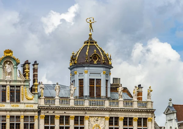 Архитектура Брюсселя, исторические здания и улицы — стоковое фото