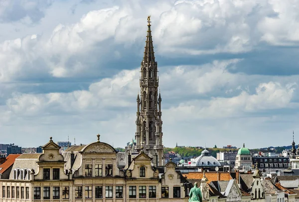 Arquitectura de Bruselas, edificios históricos y calles — Foto de Stock