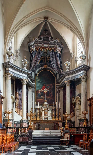 Vackra barock kyrkan interiör i Bryssel, Belgien — Stockfoto