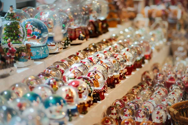 Mercado de Natal tradicional com lembranças artesanais, Estrasburgo — Fotografia de Stock