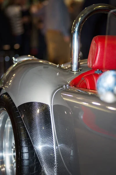 Detalles vintage del coche de lujo, velocidad y belleza, diseño retro —  Fotos de Stock