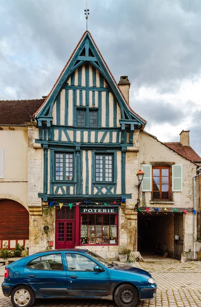Editorial: 8th March 2018: Noyers, France. Street view, sunny da — Stock Photo, Image