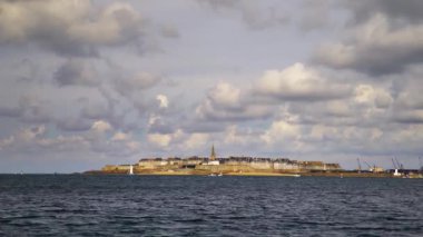 Güzel sonbahar manzarası St Malo, eski korsan city, Fransa