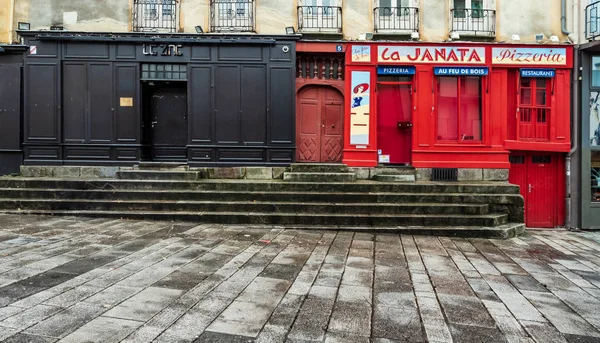 Hoofdartikel: 27 oktober 2019: Rennes, Frankrijk. Koude verlaten stre — Stockfoto