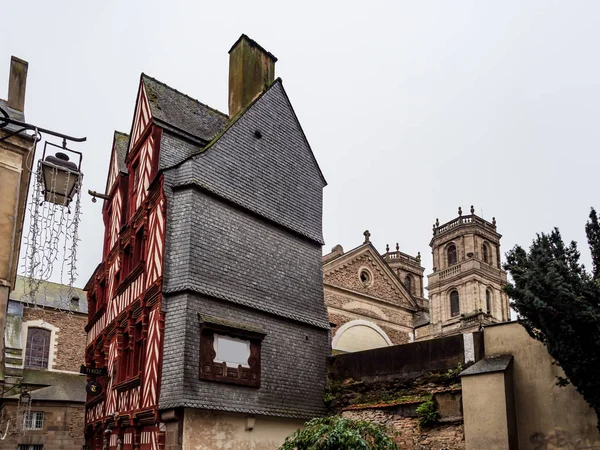 Redaktionell: 27 oktober 2019: Rennes, Frankrike. Kall övergiven stre — Stockfoto