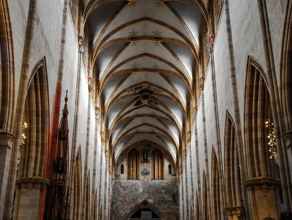 Splendido interno della cattedrale più alta della Germania, il cathe — Foto Stock