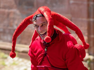 Lichtenberg, Fransa - 1 Mayıs 2019: Kostümlü Ortaçağ Festivali