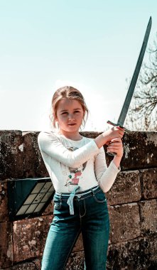 Lichtenberg, Fransa - 1 Mayıs 2019: Kostümlü Ortaçağ Festivali