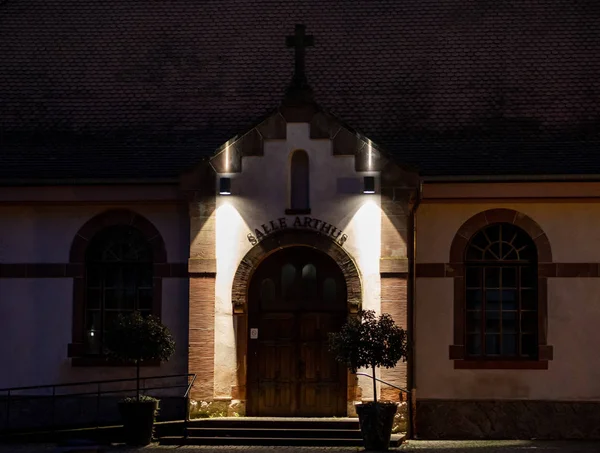 Glödande Varma Hemtrevliga Fönster Liten Alsace Komfort Och Värme Hemma — Stockfoto
