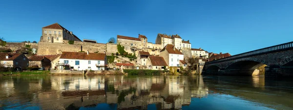 Panoramiczny Widok Wioskę Pesmes Burgundii Francja Która Jest Godzina — Zdjęcie stockowe