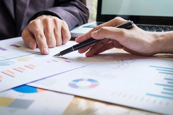 Modern dijital ile yeni bir iş planı iş grubunda