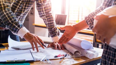 Mimar tasarım proje Toplantı Tartışma konsepti wite karanlık bir