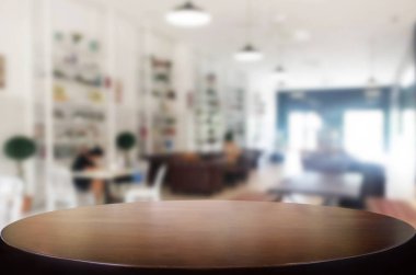 Boş ahşap masa ve modern Kütüphane arka plan, ürün görüntüleme