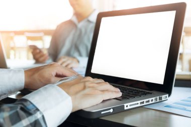 Takım iş süreci. genç iş yöneticileri ekip ile yeni çalışma