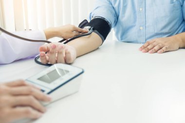 Sağlık, hastane ve tıp kavramı - doktor ve hasta m