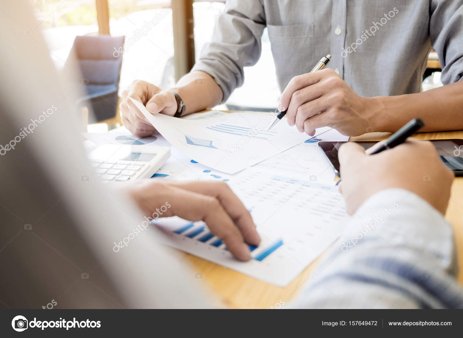 Менеджмент. Процедура работы. В процессе работы ему помогает. Архитектор проектировщик. Менеджмент.